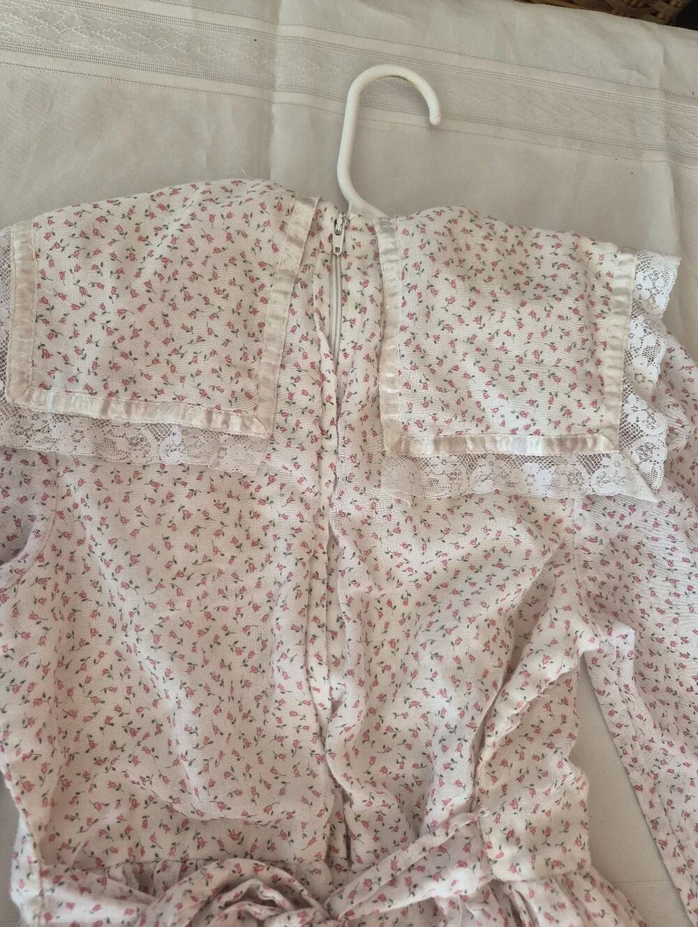 Vintage Gunnesak Girls' Pink Floral Long-Sleeve  Long Dress with Lace Trim